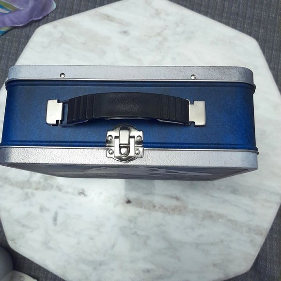 2015 Universal Studios Jurassic World Park Tin Metal Lunch Box Amblin - Picture 2 of 8